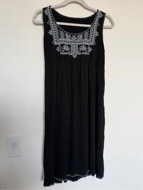 Y2K Black Sleeveless Midi Dress with White Embroidery